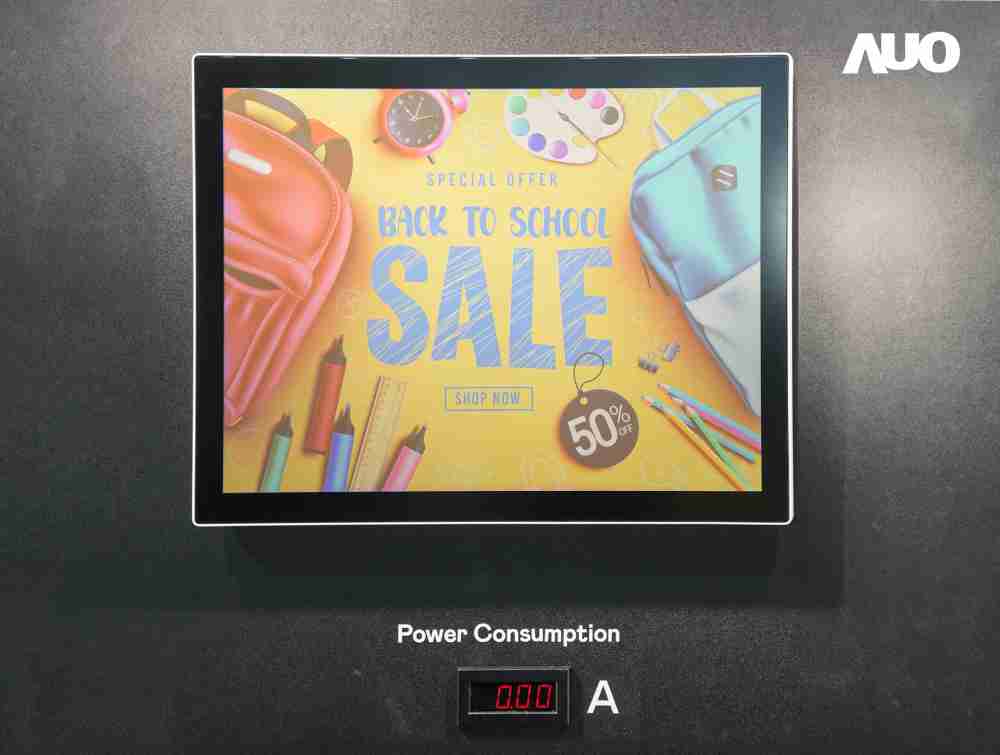 NG大舞台展示胆固醇液晶超低耗能户外全彩显示器，，ChLC（胆固醇液晶）以双稳态技术使静态显示零功耗，，，，具省电、、、高彩度、、、环保的特性，，还整合软硬件系统解决方案，，可透过单一云端平台管理